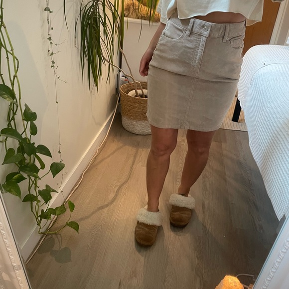 Dynamite corduroy skirt. Size S fits like M - Picture 1 of 3